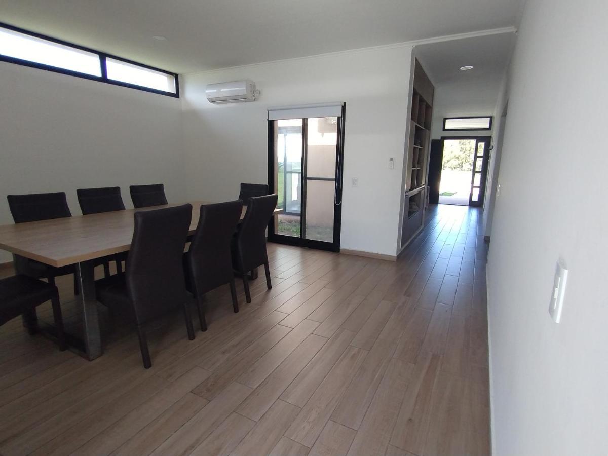 Casas En Barrio Los Teros Con Pileta Compartida - سانتا كلارا ديل مار المظهر الخارجي الصورة